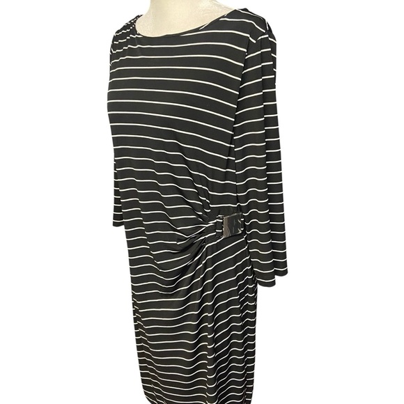 Chico's So Slimming Black White Striped Ruched Dress Size M Built in Shapewear - Picture 6 of 12